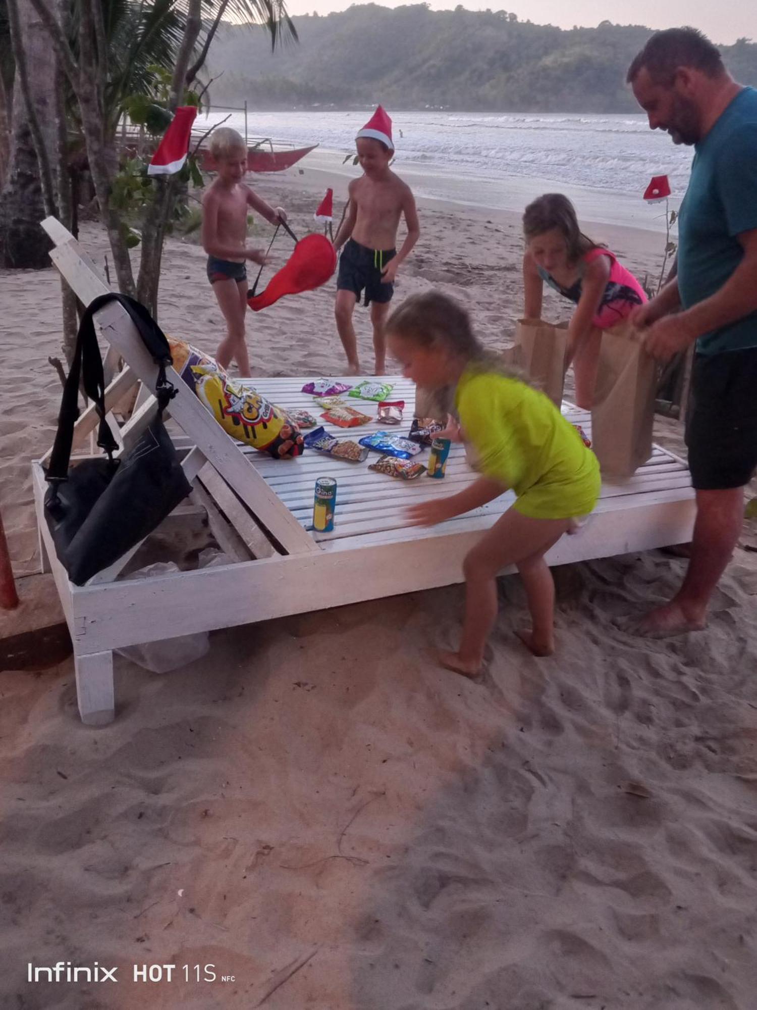 Locaroc Akoya Beach Park And Cottages חדר תמונה